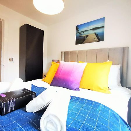 Lovely Holiday Home In Birmingham City Center 3 Bedrooms House By Hf Group ภายนอก รูปภาพ
