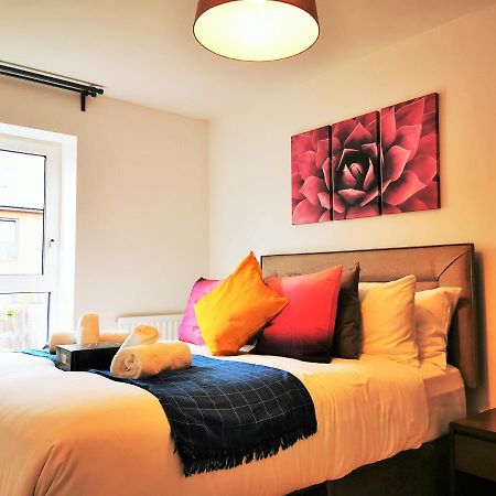 Lovely Holiday Home In Birmingham City Center 3 Bedrooms House By Hf Group ภายนอก รูปภาพ