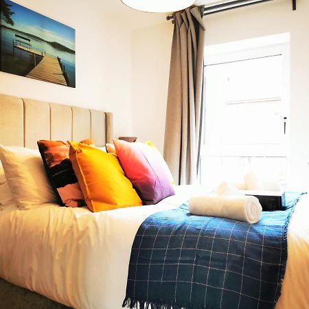 Lovely Holiday Home In Birmingham City Center 3 Bedrooms House By Hf Group ภายนอก รูปภาพ