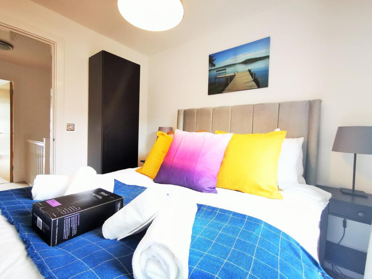 Lovely Holiday Home In Birmingham City Center 3 Bedrooms House By Hf Group ภายนอก รูปภาพ