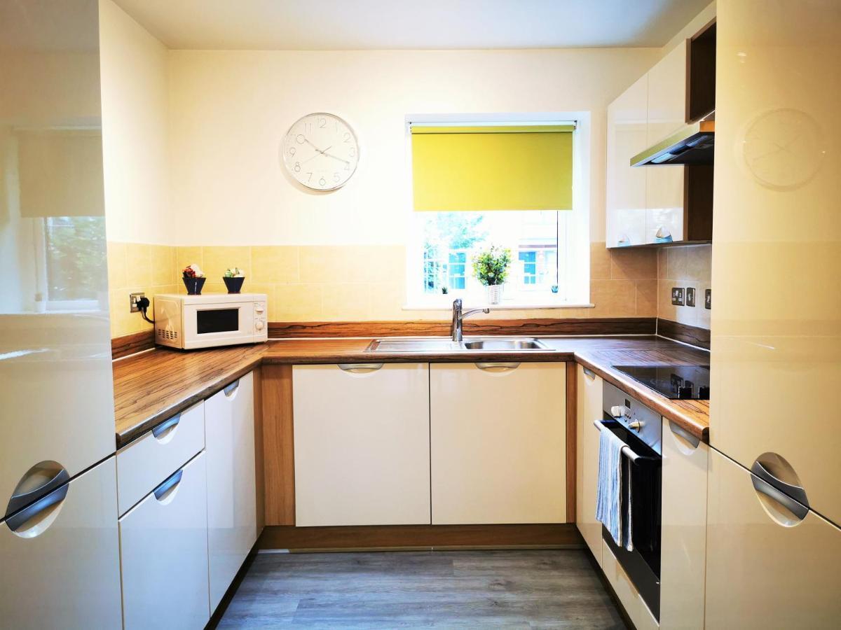 Lovely Holiday Home In Birmingham City Center 3 Bedrooms House By Hf Group ภายนอก รูปภาพ