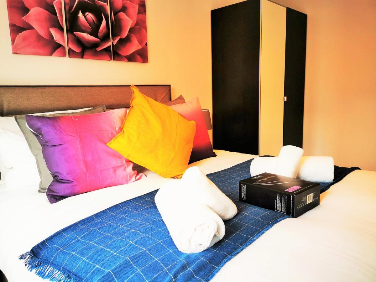 Lovely Holiday Home In Birmingham City Center 3 Bedrooms House By Hf Group ภายนอก รูปภาพ