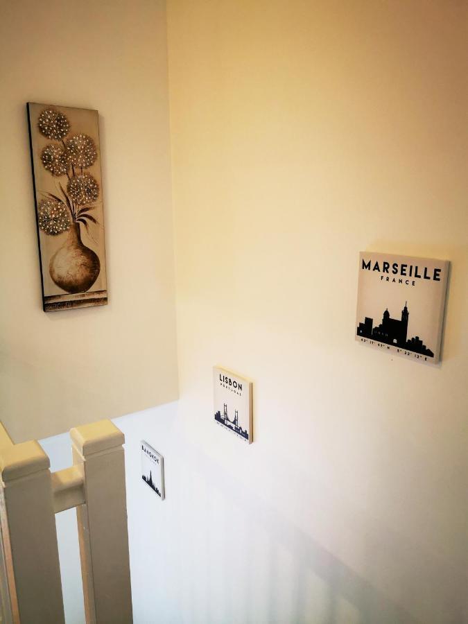 Lovely Holiday Home In Birmingham City Center 3 Bedrooms House By Hf Group ภายนอก รูปภาพ